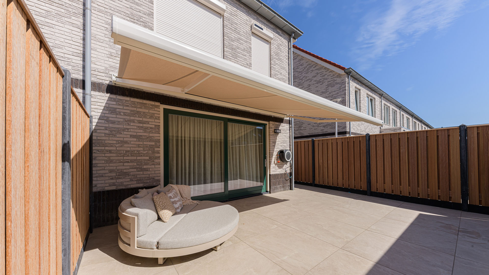 Sfeerbeeld01 knikarmschermen verasol